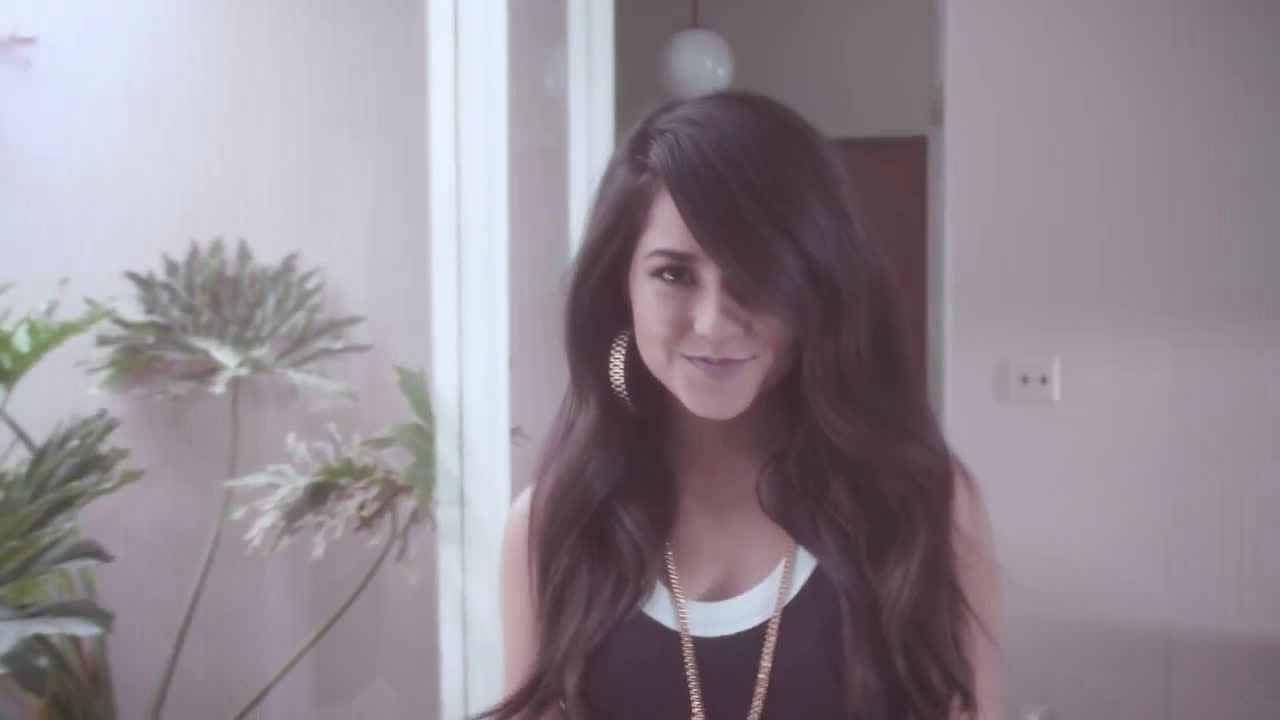 Becky G Shower 1HP