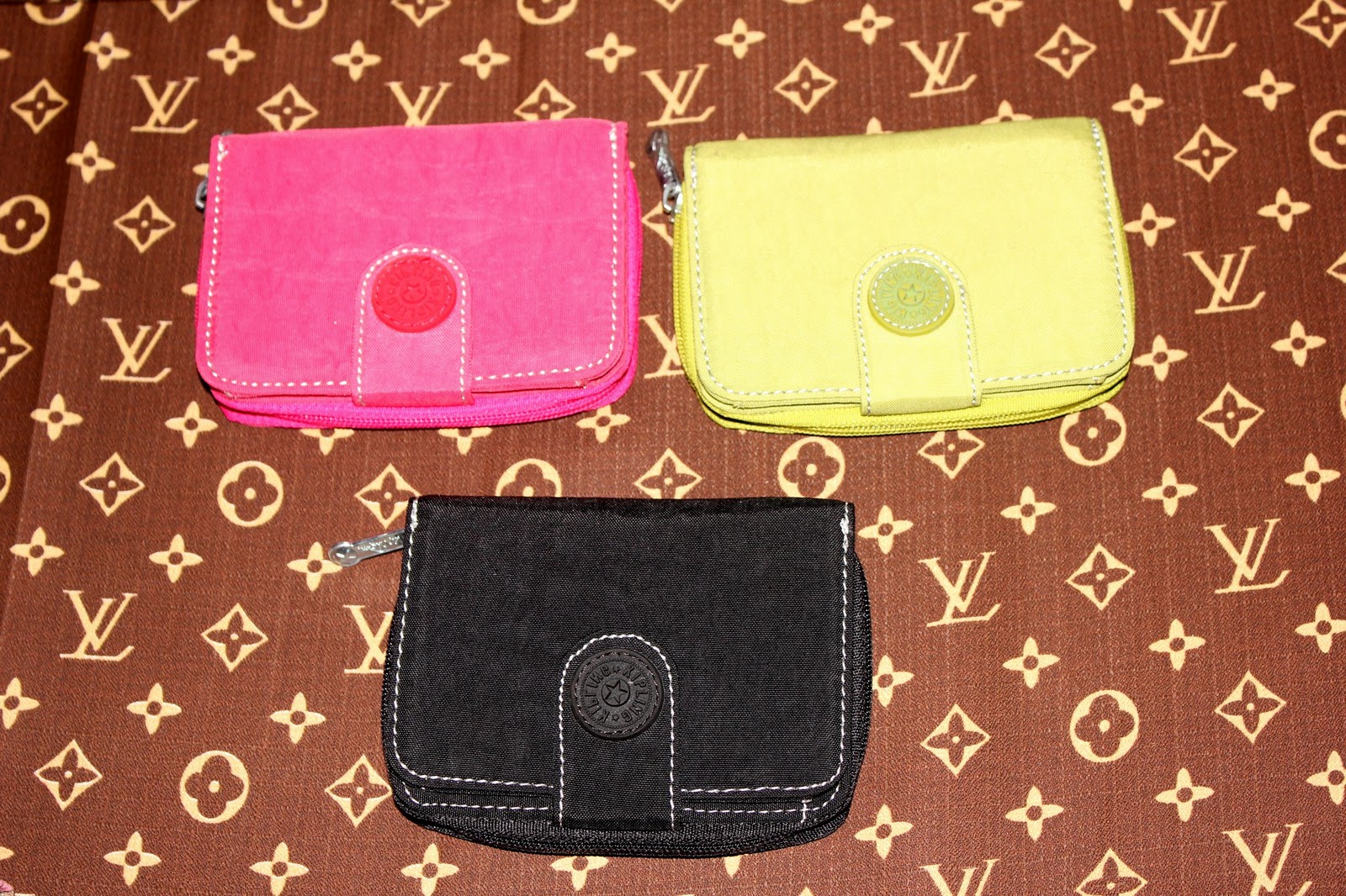 BAGay Sayo Small Kipling Wallets