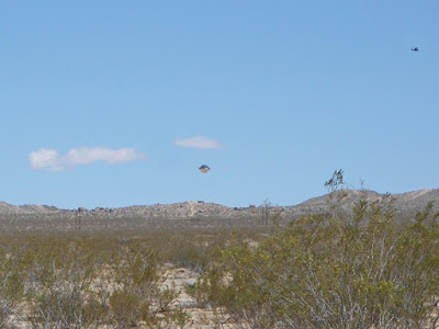 Отново снимка на летяща чиния! China-Lake-UFO-Image-2