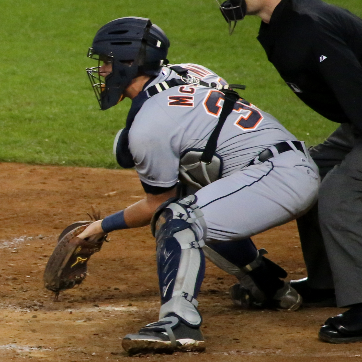 The Baseball Kid Sources White Sox sign catcher James McCann (puke)