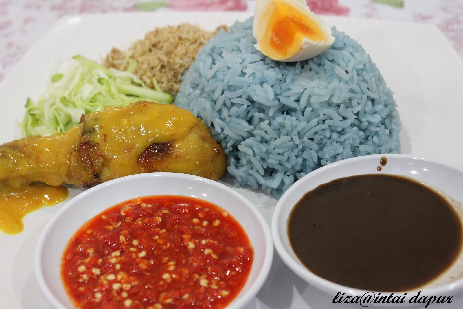 INTAI DAPUR Nasi Kerabu Hitam....