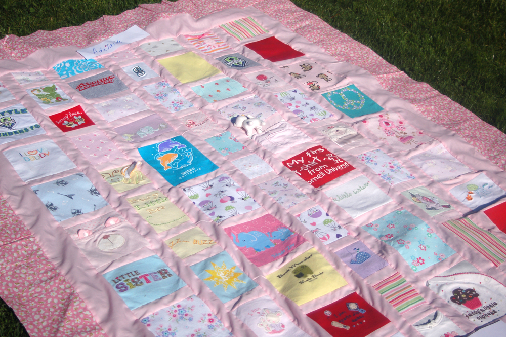 Stitchnquilt: Baby Clothes Quilt