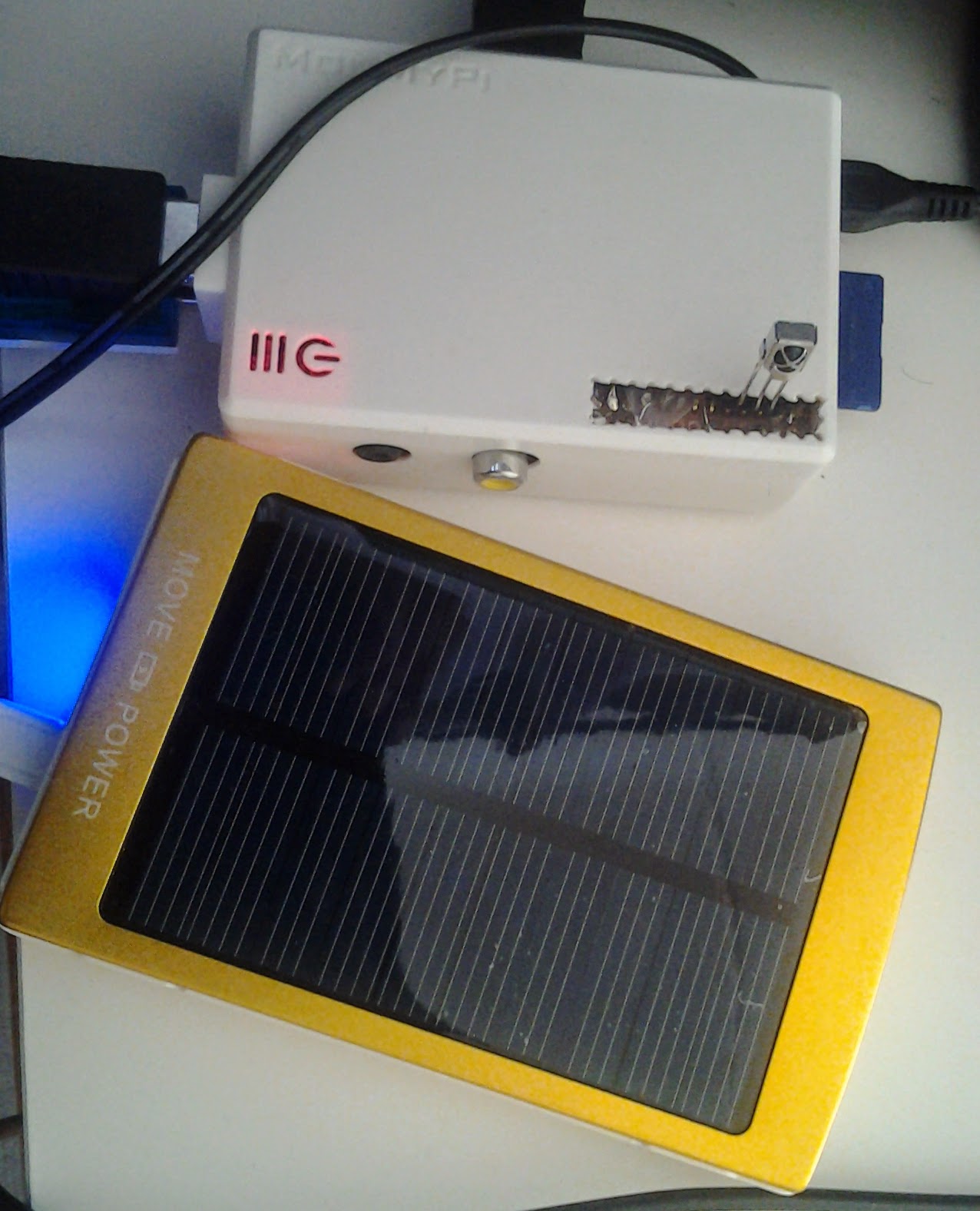 Learn on the fly Testing a solar powerbank with raspberry pi [ fake ebay specifications]