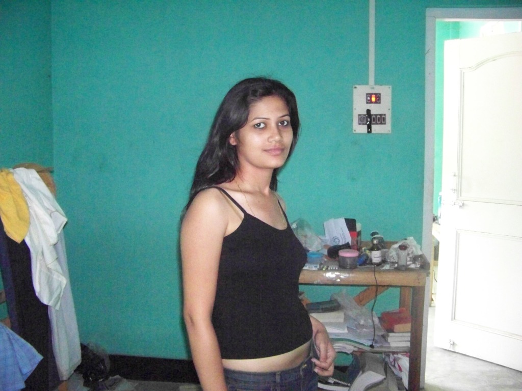 Desi Beautifulcollege Girls Scandal Photos Sexy Brunette Girl Porn