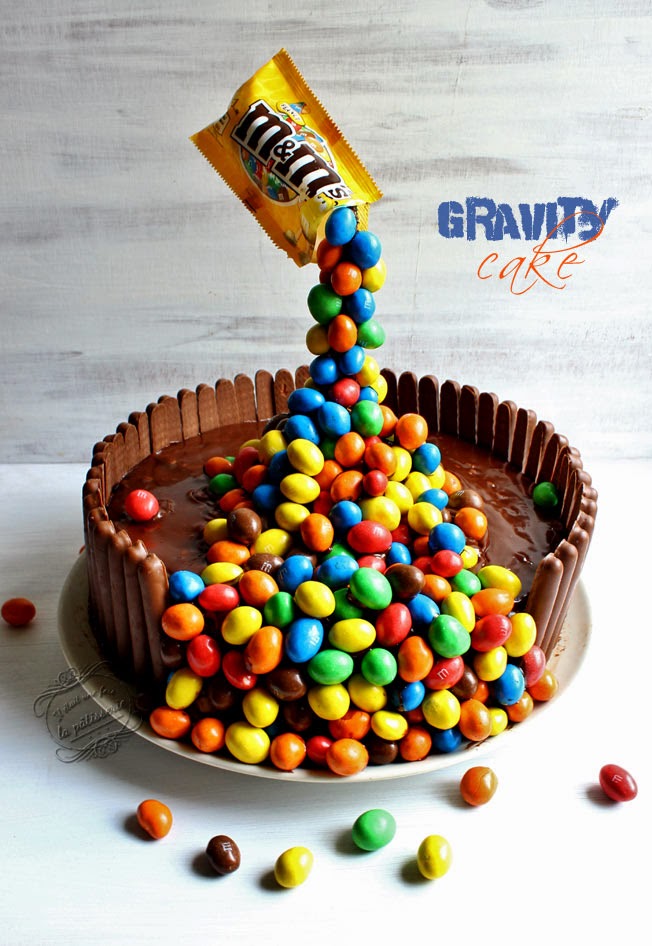 http://www.iletaitunefoislapatisserie.com/2015/03/gravity-cake-ou-gateau-suspendu.html