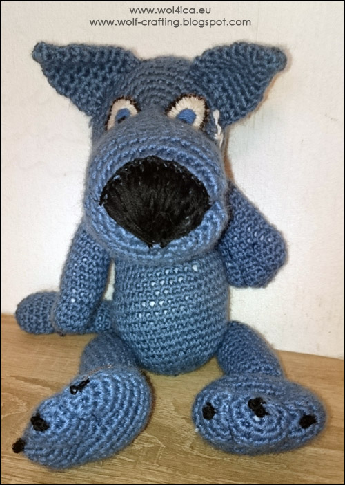 Hundikene's craft: Crocheted amiguri wolf