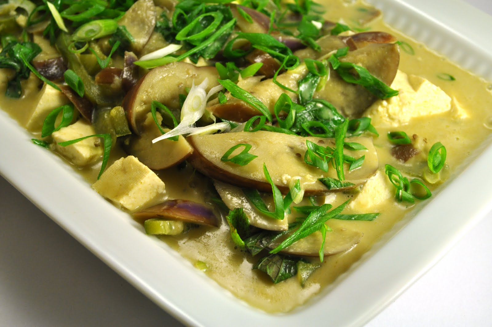 vegan ascent: Eggplant Green Curry