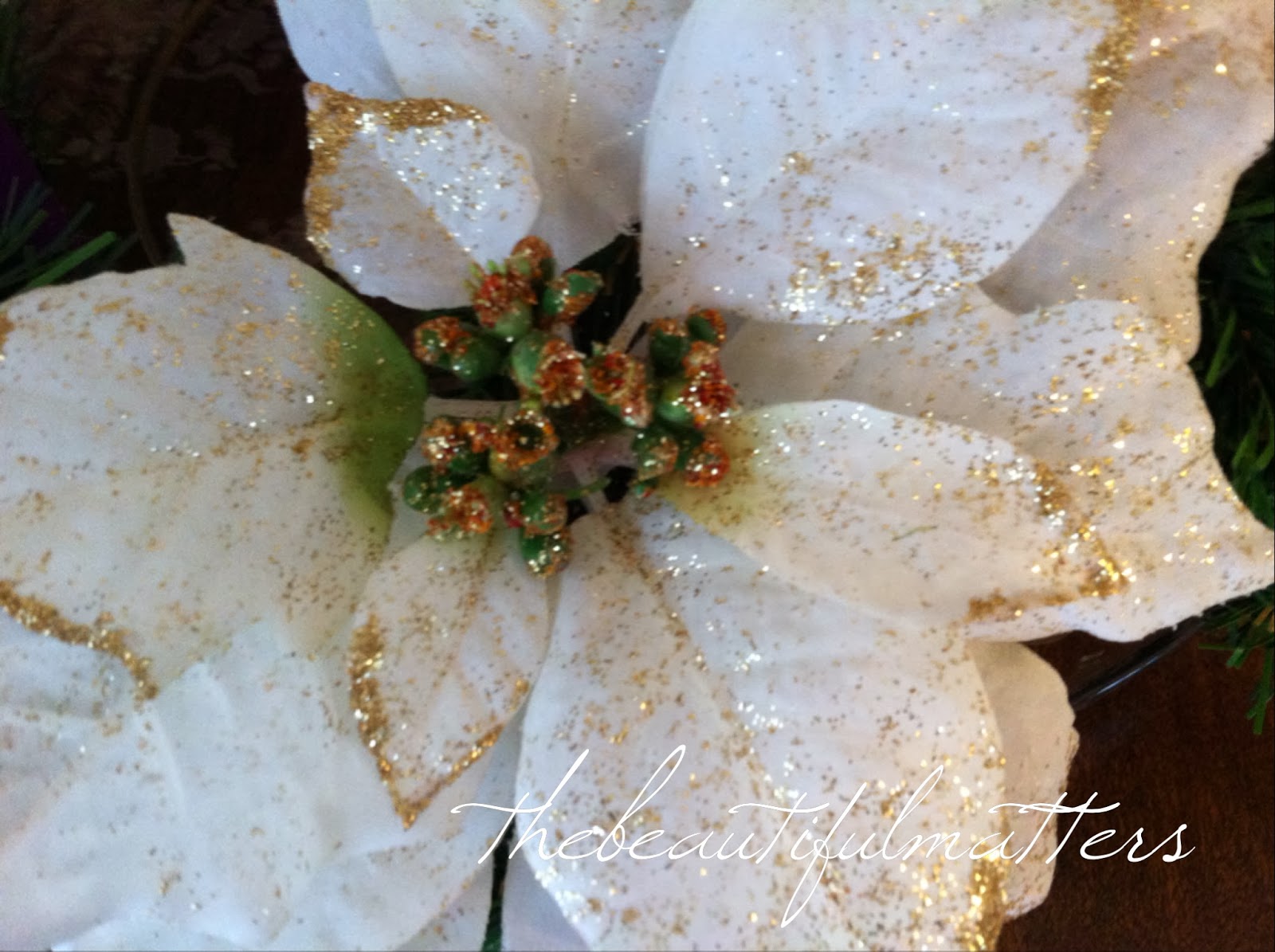 Christmas dinner table | The Beautiful Matters