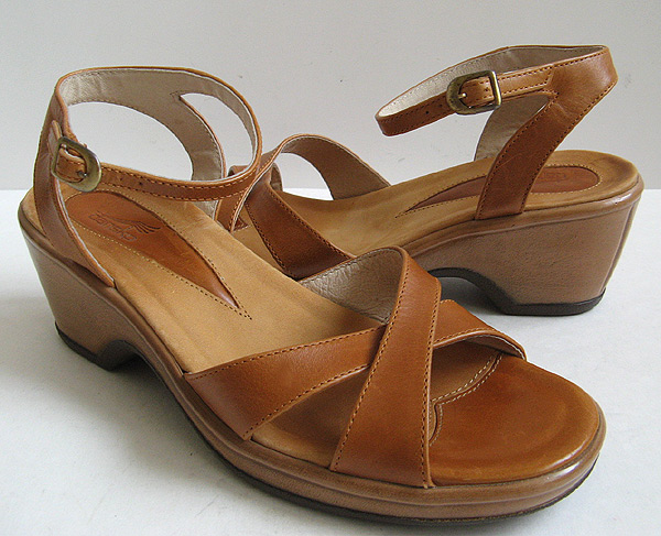 DANKSO SISSY BROWN LEATHER SISSY SANDALS WOMENS SIZE 38 SIZE 8