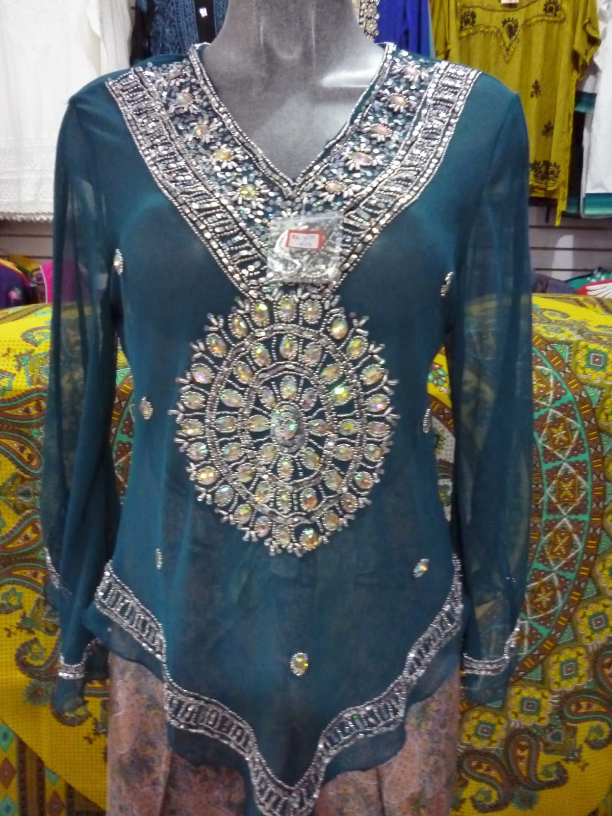 ** INDIA MISTICO **: ROPA HINDU,, FALDAS,BLUSAS,VESTIDOS,CHALINAS ...