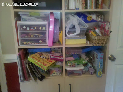 A look inside the Week of a homeschool family with some organizing ideas.