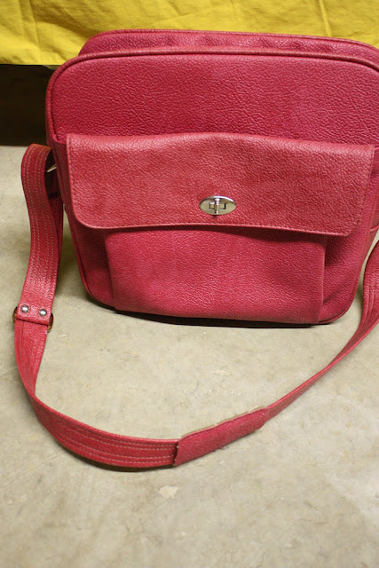 *debs f r e c k l e s: Vintage pink weekender bag - sold