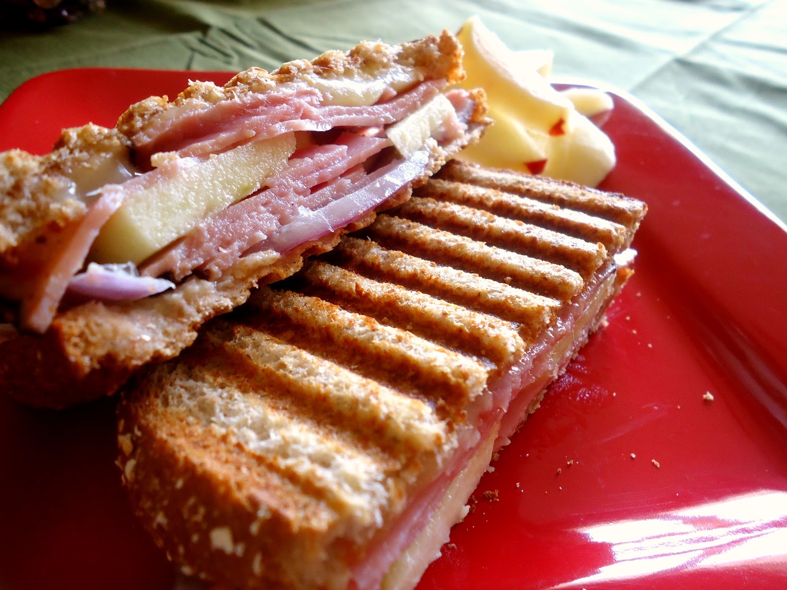 This Woman Cooks Ham and Cheese Apple Panini