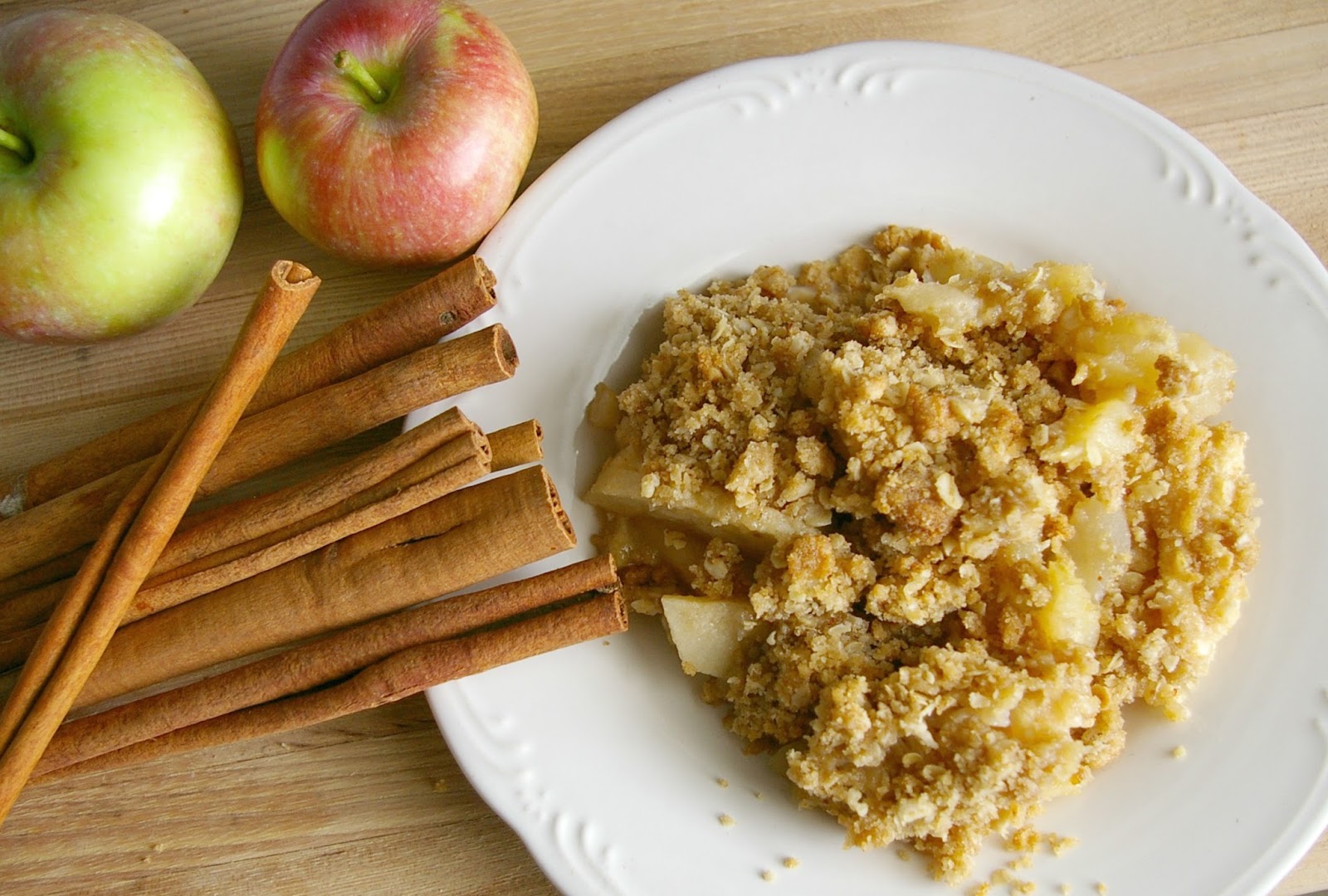 Emmy In Her Element Fall Apple Crisp emmy-in-her-element-fall-apple-crisp