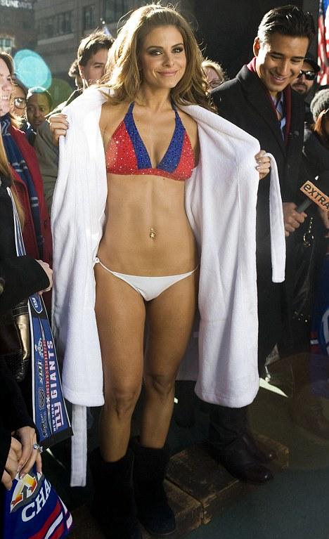Maria Menounos Wears a Super Bowl Bikini On Extra