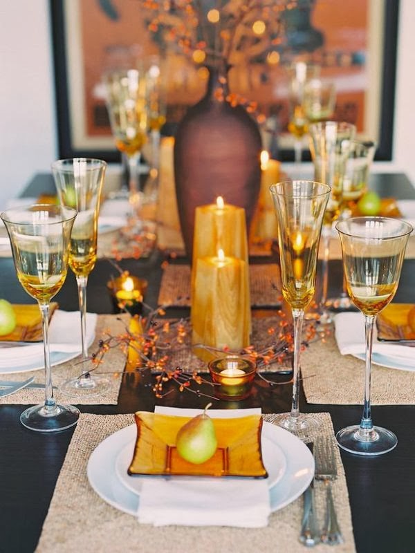 15 Gorgeous Thanksgiving Tablescape Ideas - via BIrdsParty.com