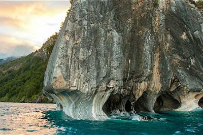 Viaja a las cuevas de Mármol, en el fin del mundo