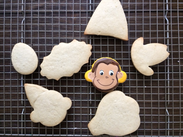 Monkey Cookies,Curious George party,Curious George decorated cookies,Curious George cookies,curious  George cookie decorating ideas,Monkey's face cookies,cookie decorating blogs,birthday,