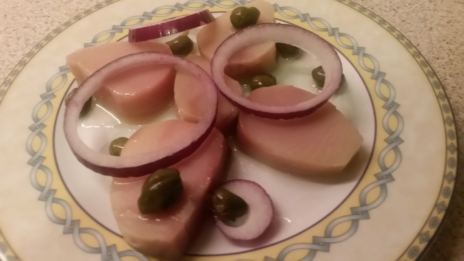 Lakerda Salatası Lakerda Salatası