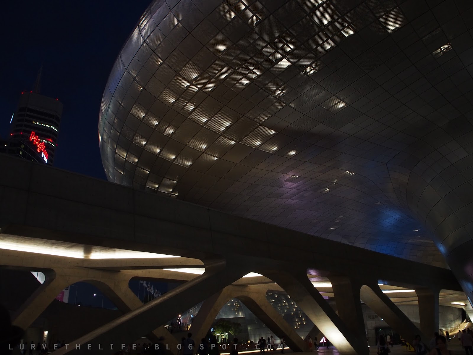 lurvethelife DONGDAEMUN HISTORY & CULTURE PARK STN, SEOUL Dongdaemun Design Plaza & Yellow Cafe