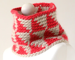 shapes geometric crochet cowl pattern