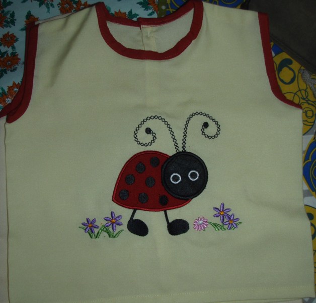 Ladybug Applique Design ~ Applique Machine Embroidery Designs