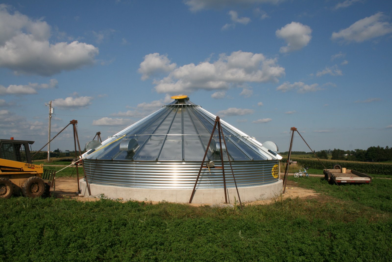 little farmer boys the grain bin