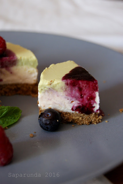 blueberry cheesecake with salmon