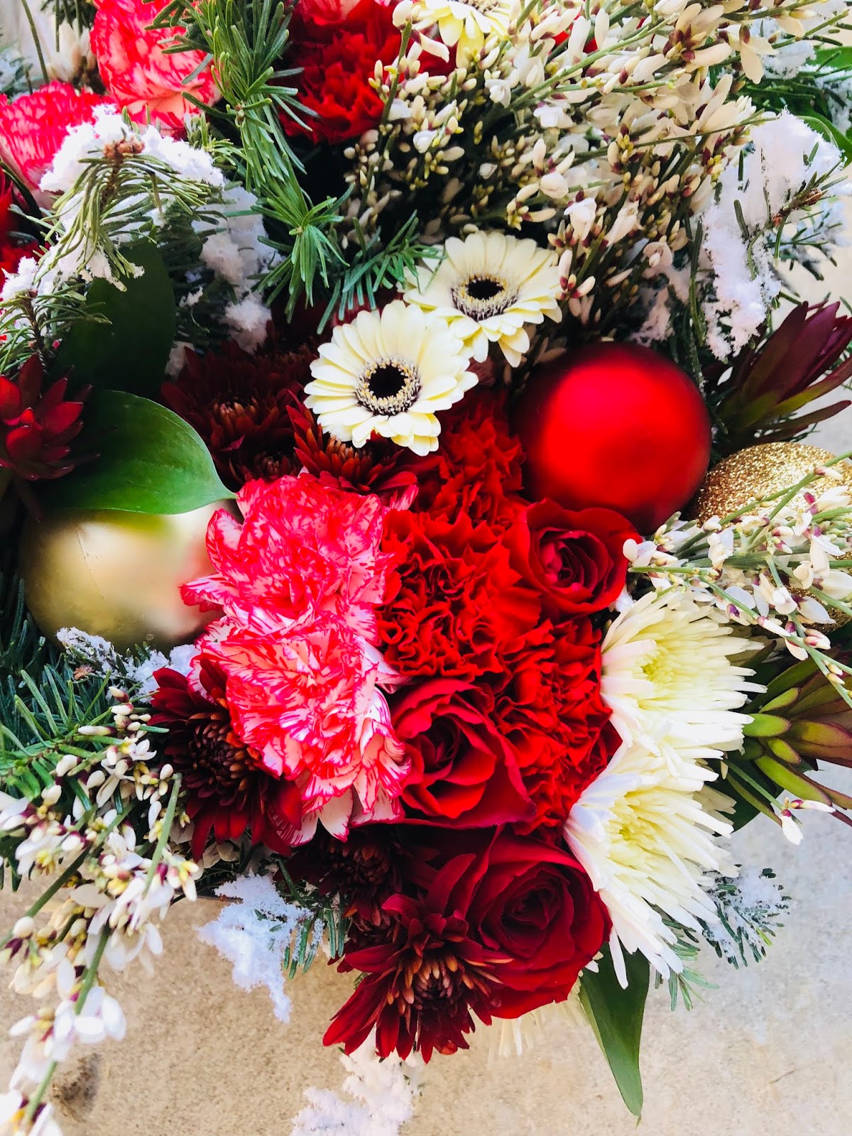 Buy flowers online at your wedding in UAE