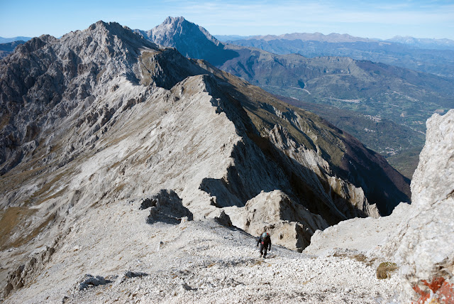 Monte Camicia, cresta ovest