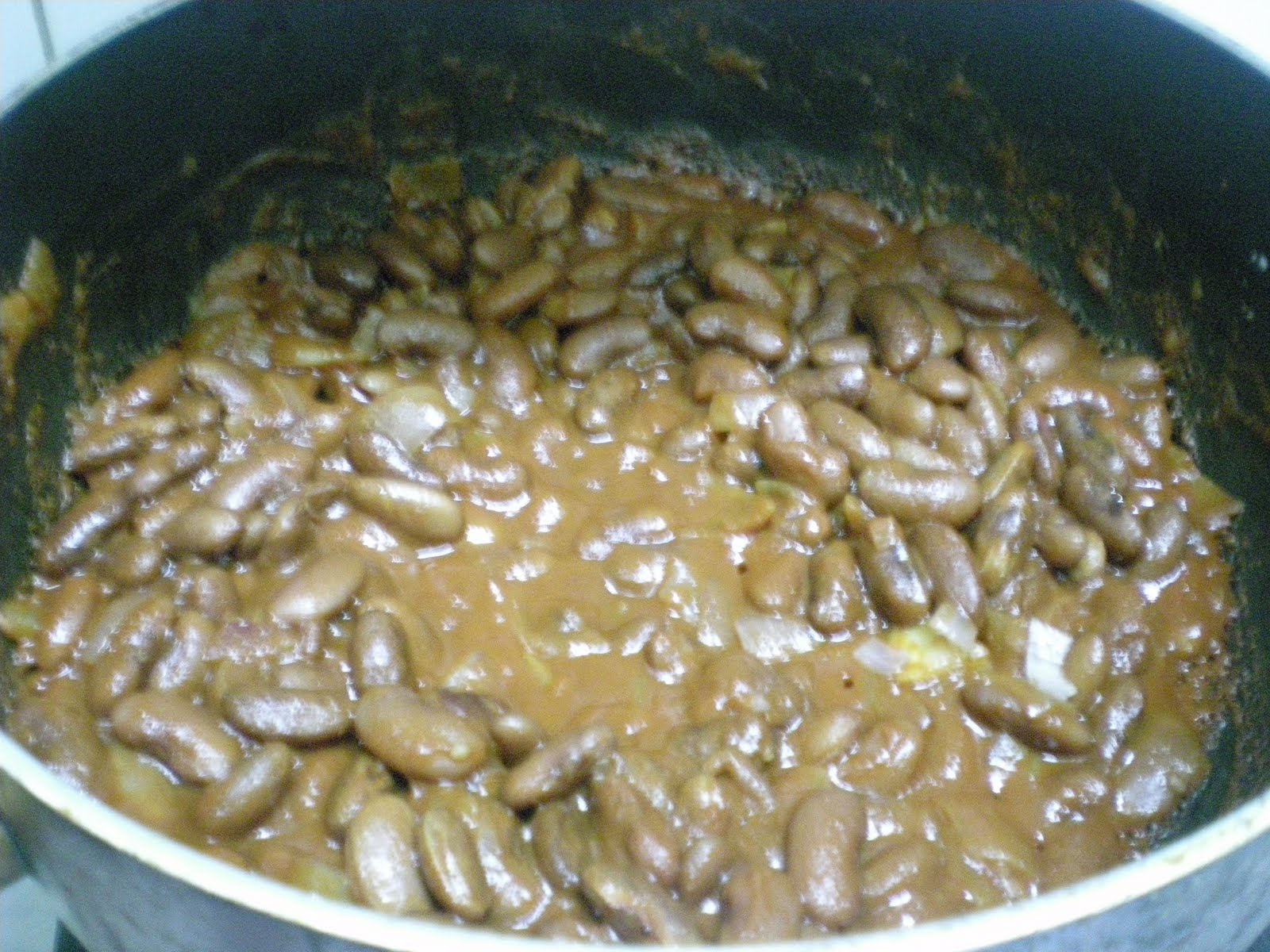 Munna & Mittoo's Kitchen Chronicles.. Spaghetti with Kidney beans