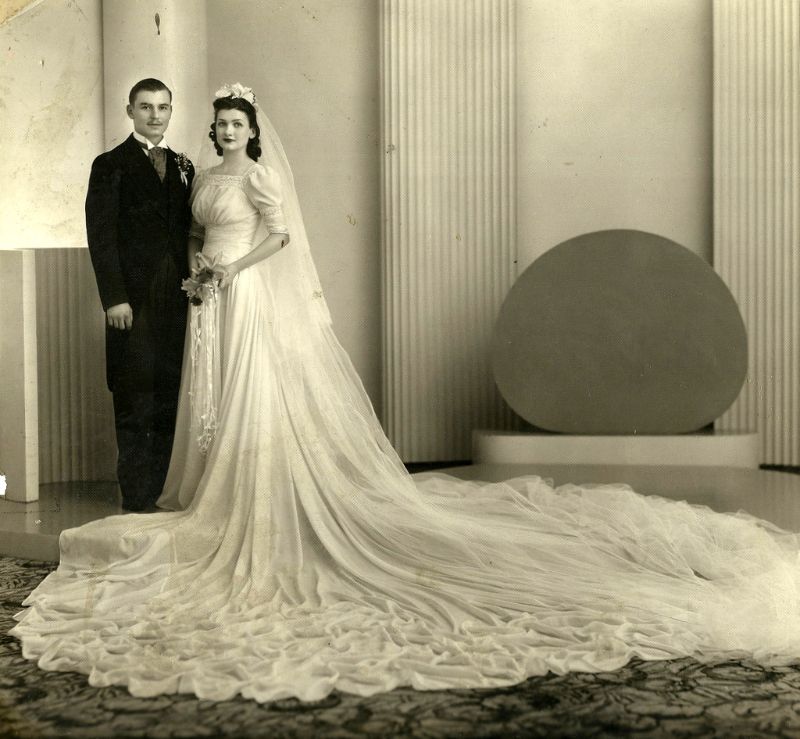 1930s Ivory Silk Velvet Balloon Sleeve Bridal Gown [xs/sm] – Demetra Vintage