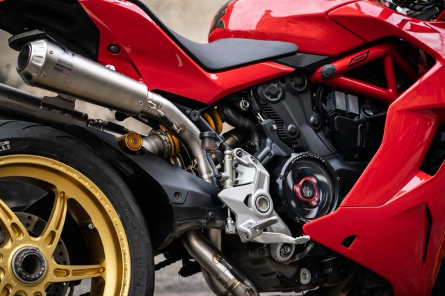 ducati-supersport-939s-do-ruc-lua-voi-phong-cach-supperbike