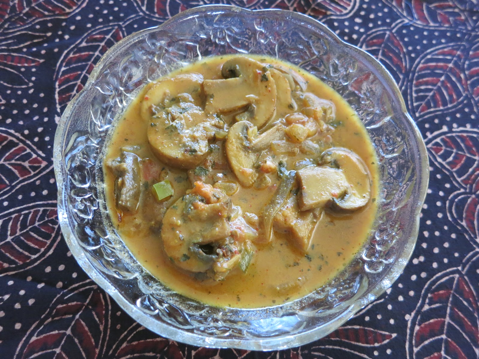 Geetha's Kitchen Mushroom Methi Malai Do Pyaza (Mushrooms In Tomato