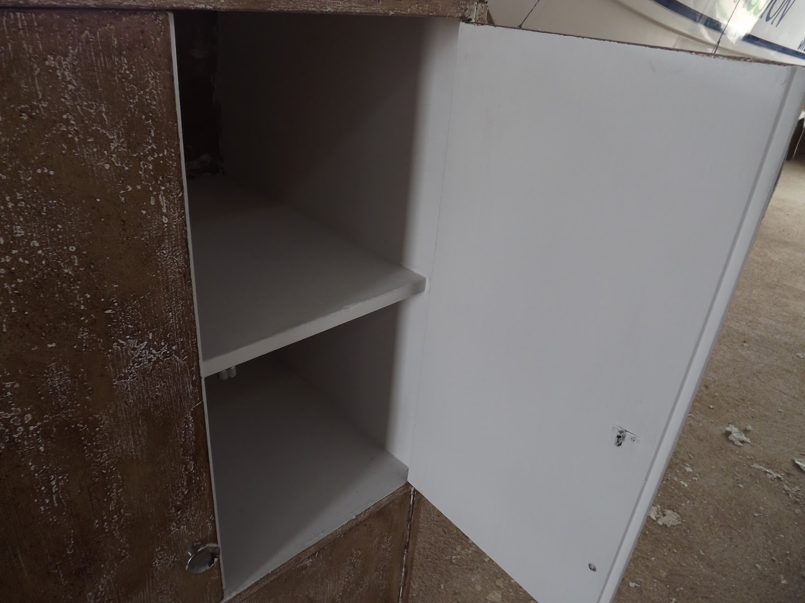 A Pretty Talent Blog Giving An Old Cupboard A Chalk Paint Makeover