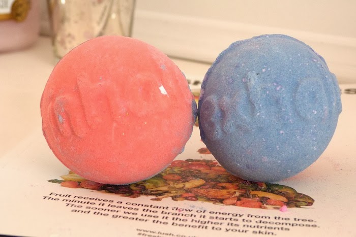 an image of inhale exhale bath bomb from lush