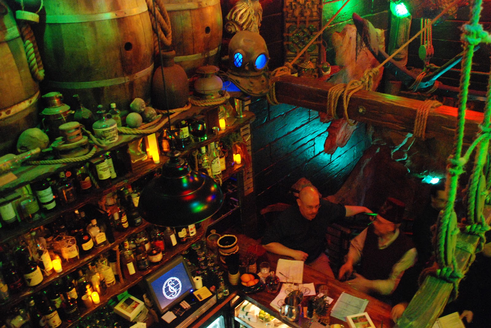 THE BIG DRINK (45) Smuggler's Rum Barrel Smuggler's Cove