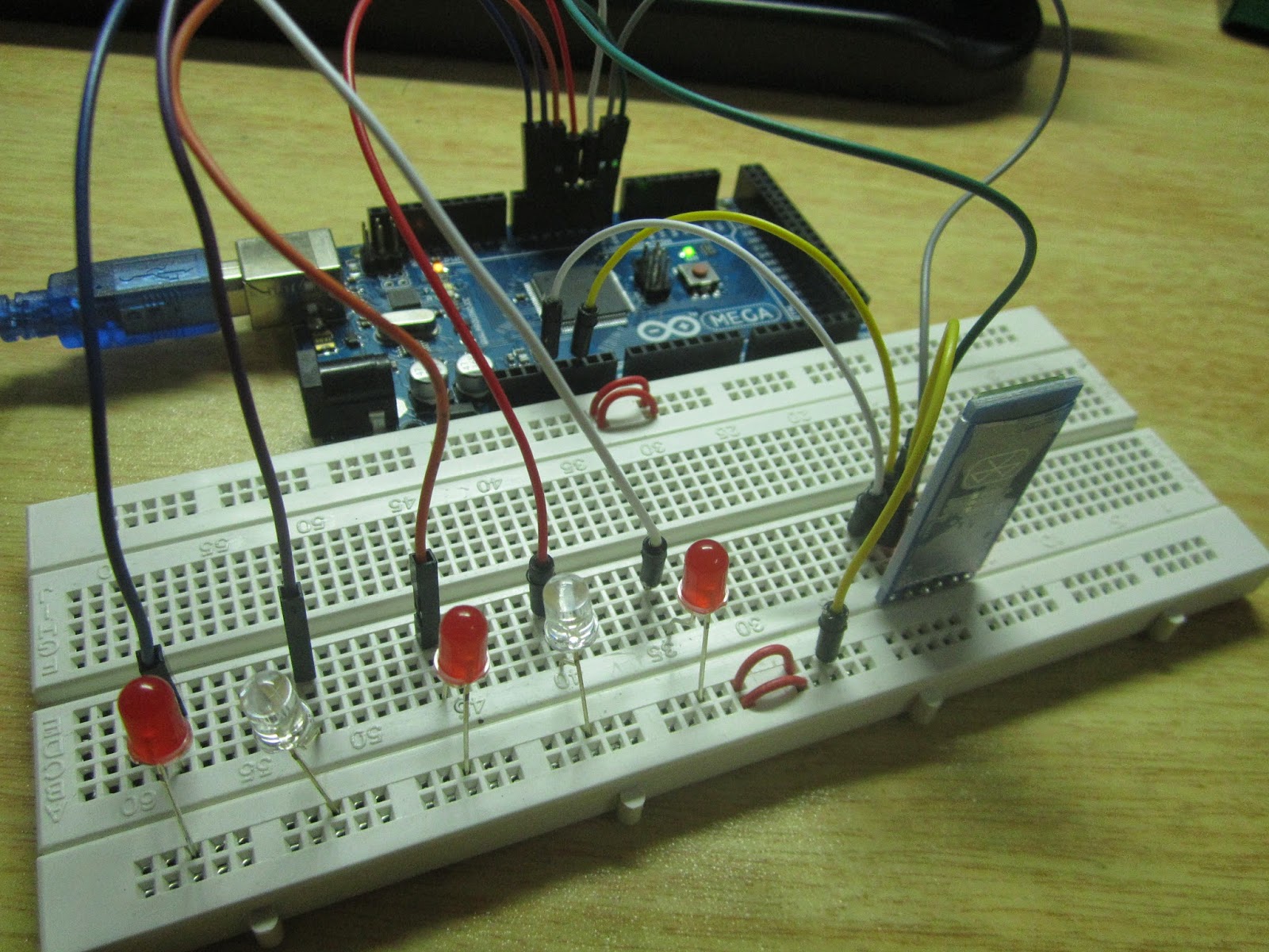 ON/OFF LED menggunakan Android dan bluetooth module Arduino project