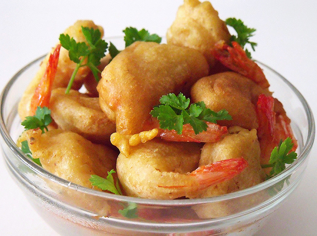 GOGOSELE CU CREVETI (SHRIMP FRITTERS)