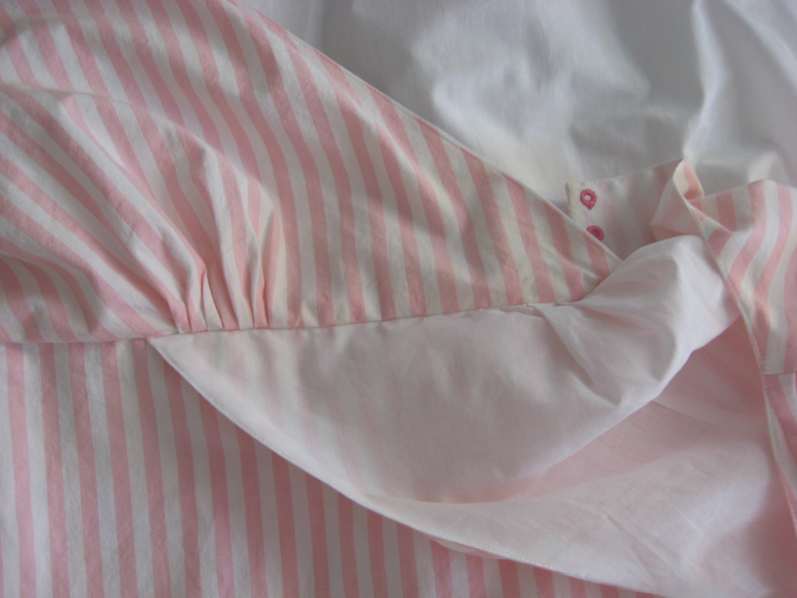The Merry Dressmaker: On the Picnic Menu: A Pink & White Striped Half Robe