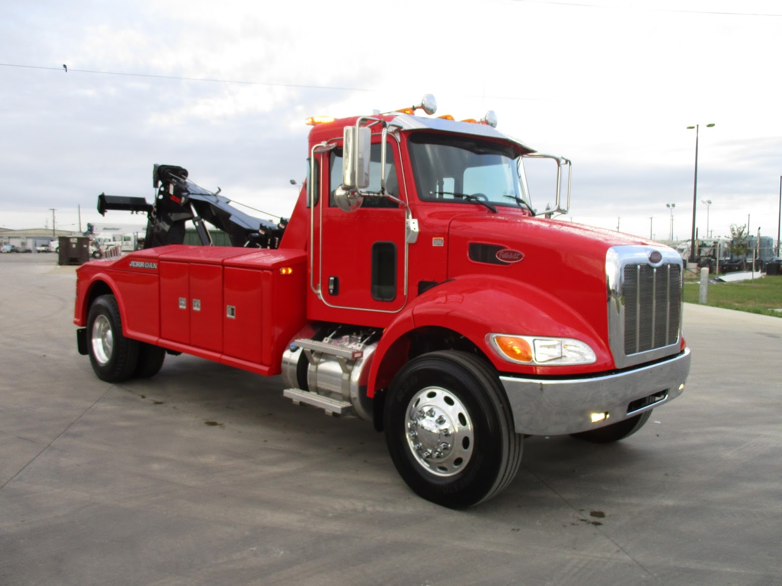 Bigtruckbrad's World of Work Trucks JerrDan 16 Ton on Peterbilt 337