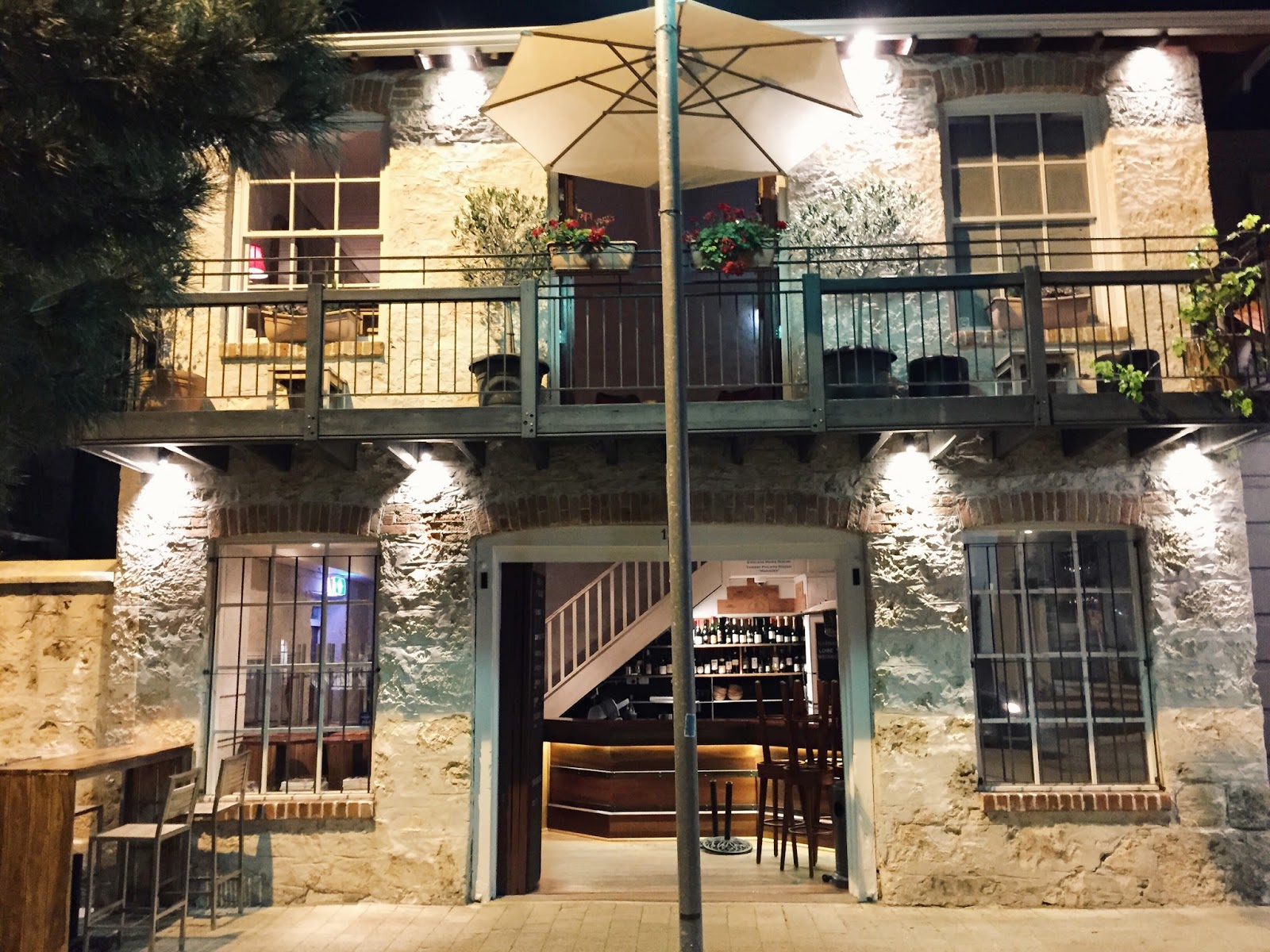 Small Bar Experience Whisper Wine Bar Essex Street, Fremantle