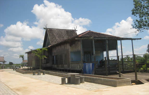 Rumah Adat Kalimantan Selatan