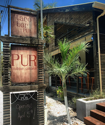 Remax Vip Belize: Taco Bar at pur