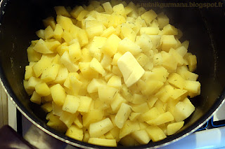 Картофель, запечённый в сметанном соусе-приготовление