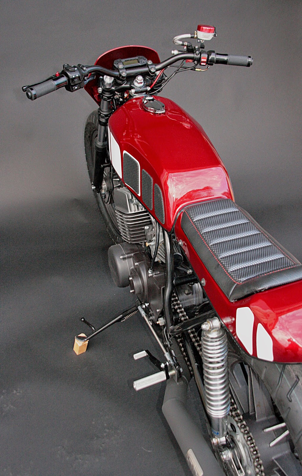 Rusty Bolt Garage: 1977 YAMAHA RD425