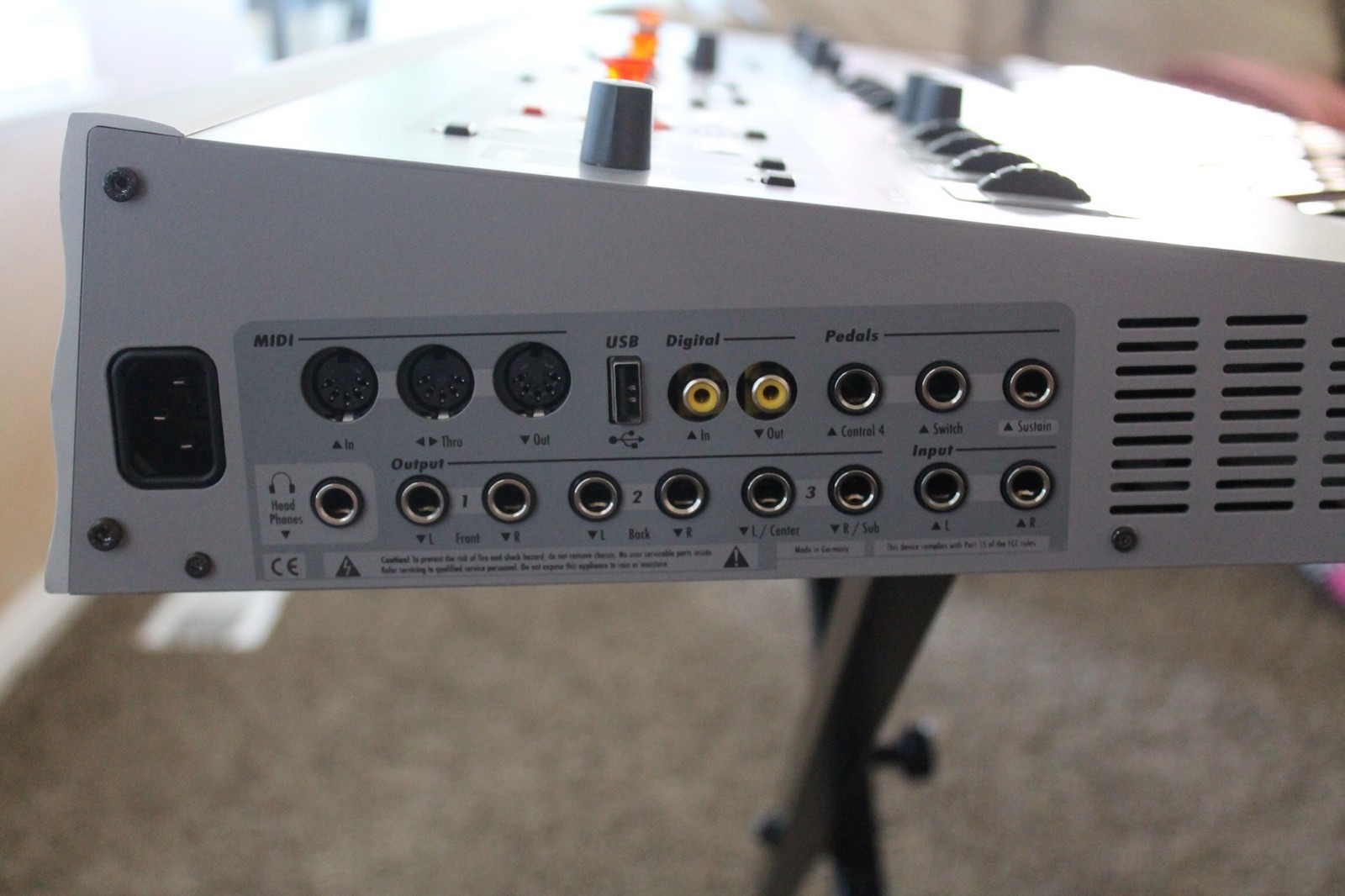 MATRIXSYNTH: Hartmann Neuron Keyboard Synthesizer