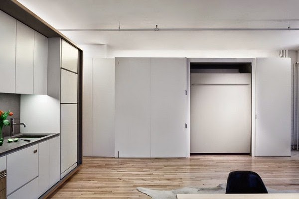 Renovation of apartment: private spaces separated by simple and smart