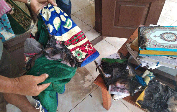 Astaghfirullah, Pemuda Bakar Masjid dan Mushola di Bogor Diduga Karena Ini Astaghfirullah, Pemuda Bakar Masjid dan Mushola di Bogor Diduga Karena Ini