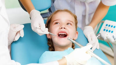 Răng sữa đóng một vai trò quan trọng trong việc định hướng răng vĩnh viễn